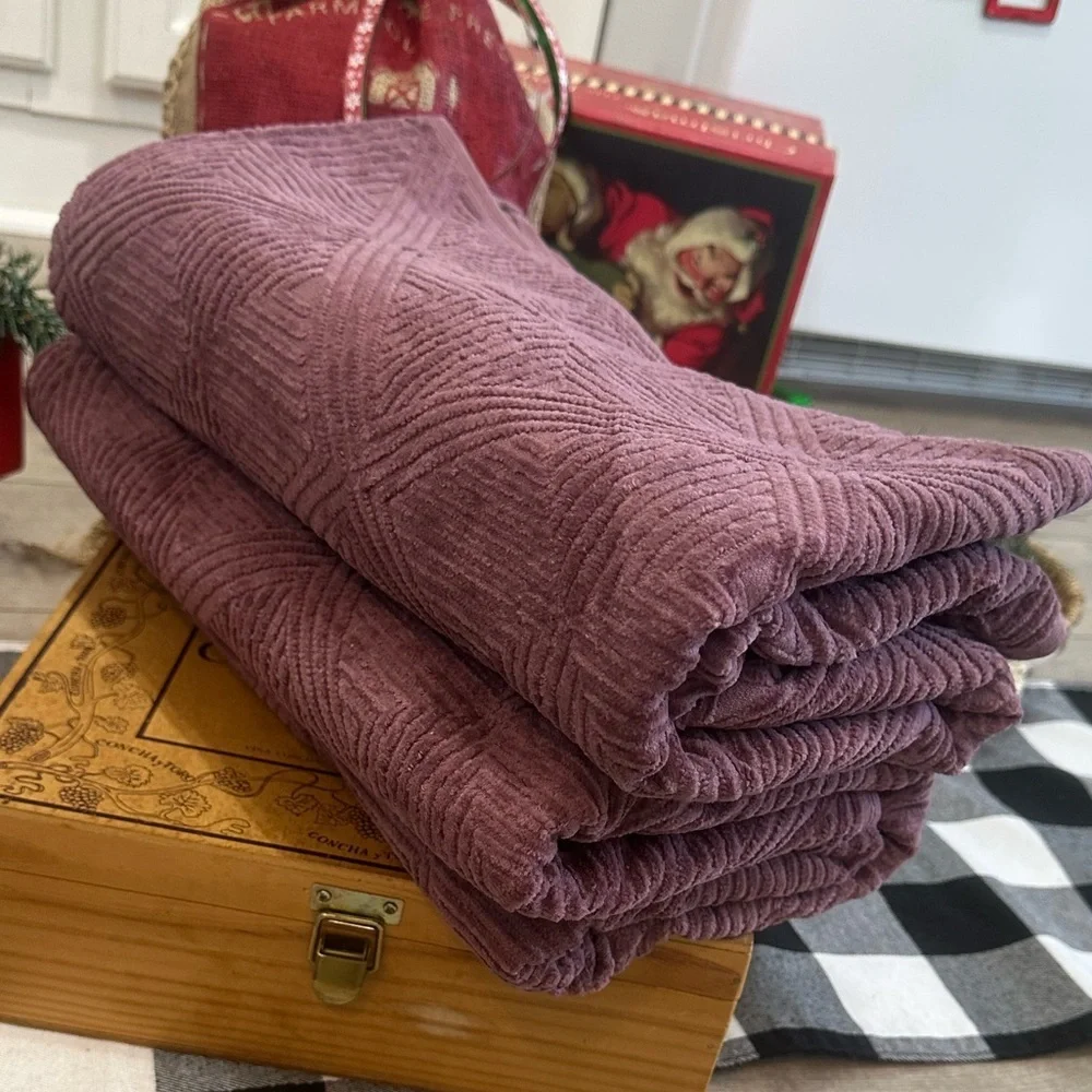 New Luxury LARGE Bath Towels Set of 2 Jacquard Cotton Luxe Lattice Hanging Mauve